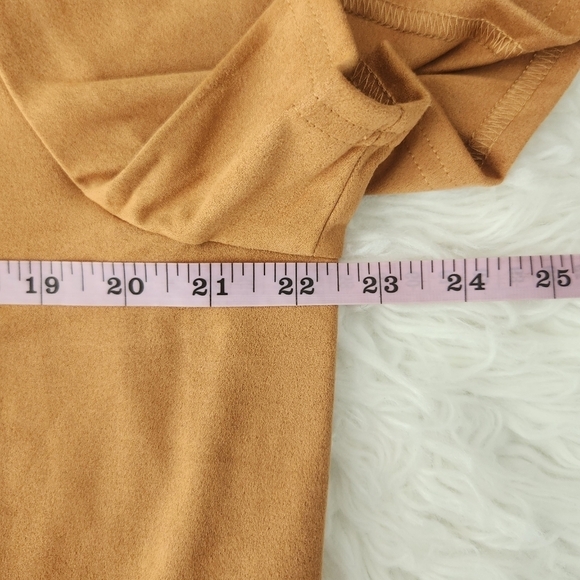 Forever 21 + Knit Top Tee Camel. Size 0X. New. - Picture 4 of 8